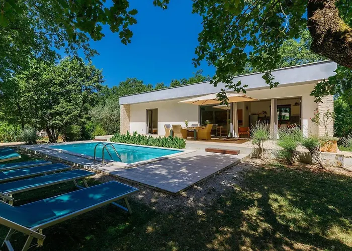 Holiday Home Villa Frleti By Interhome